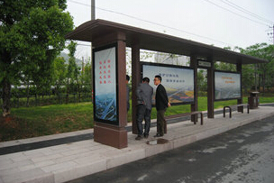 青海公交站台有什么不同凡响之处？